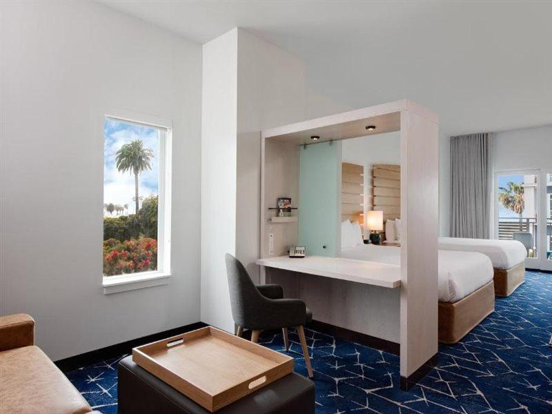 Springhill Suites By Marriott Oceanside Beach Exterior photo