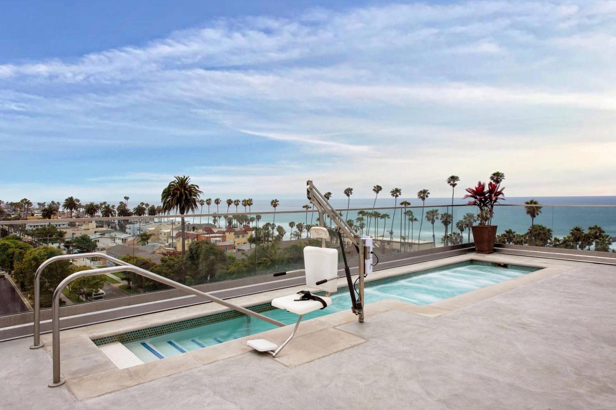 Springhill Suites By Marriott Oceanside Beach Exterior photo