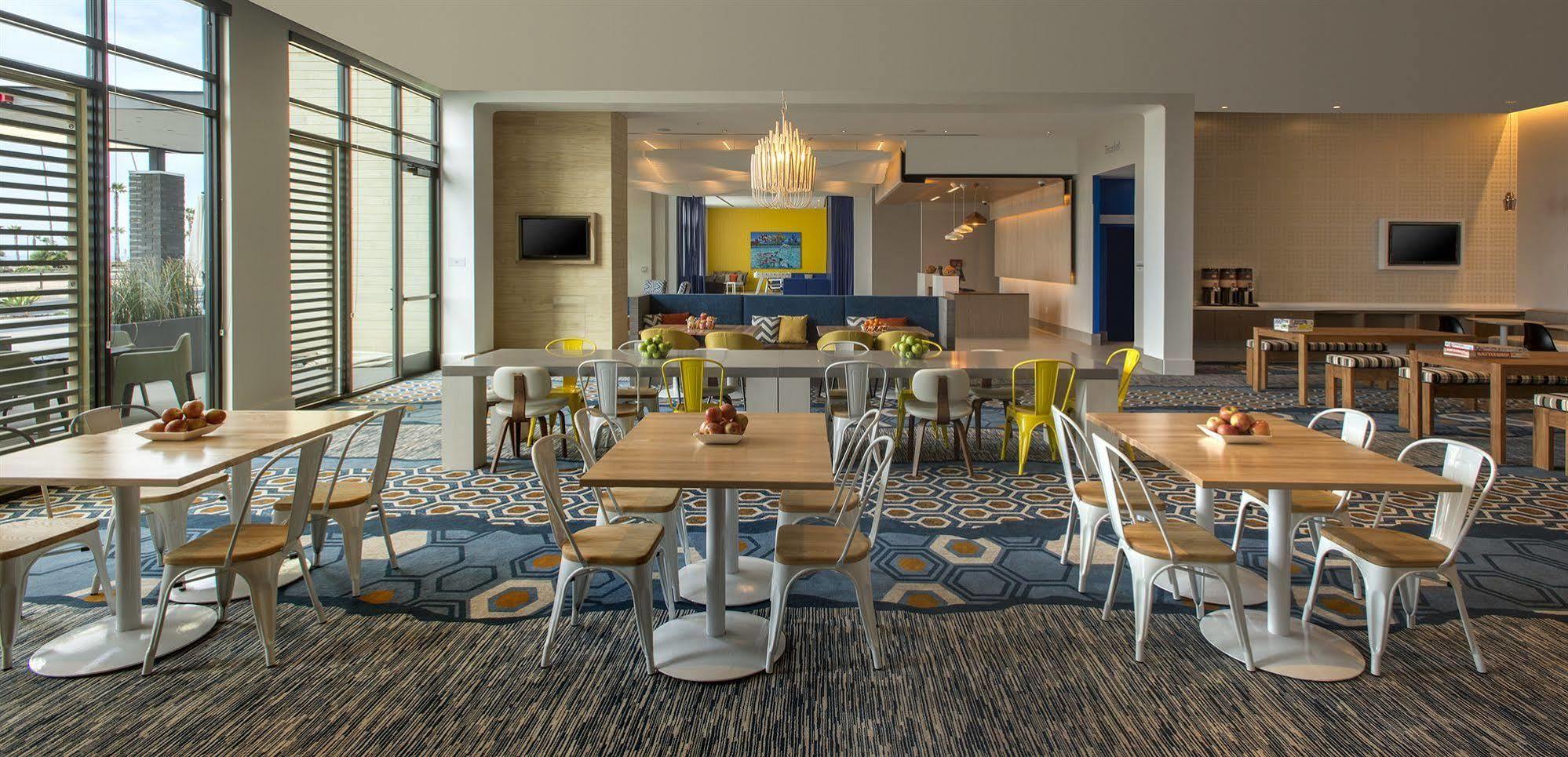 Springhill Suites By Marriott Oceanside Beach Exterior photo